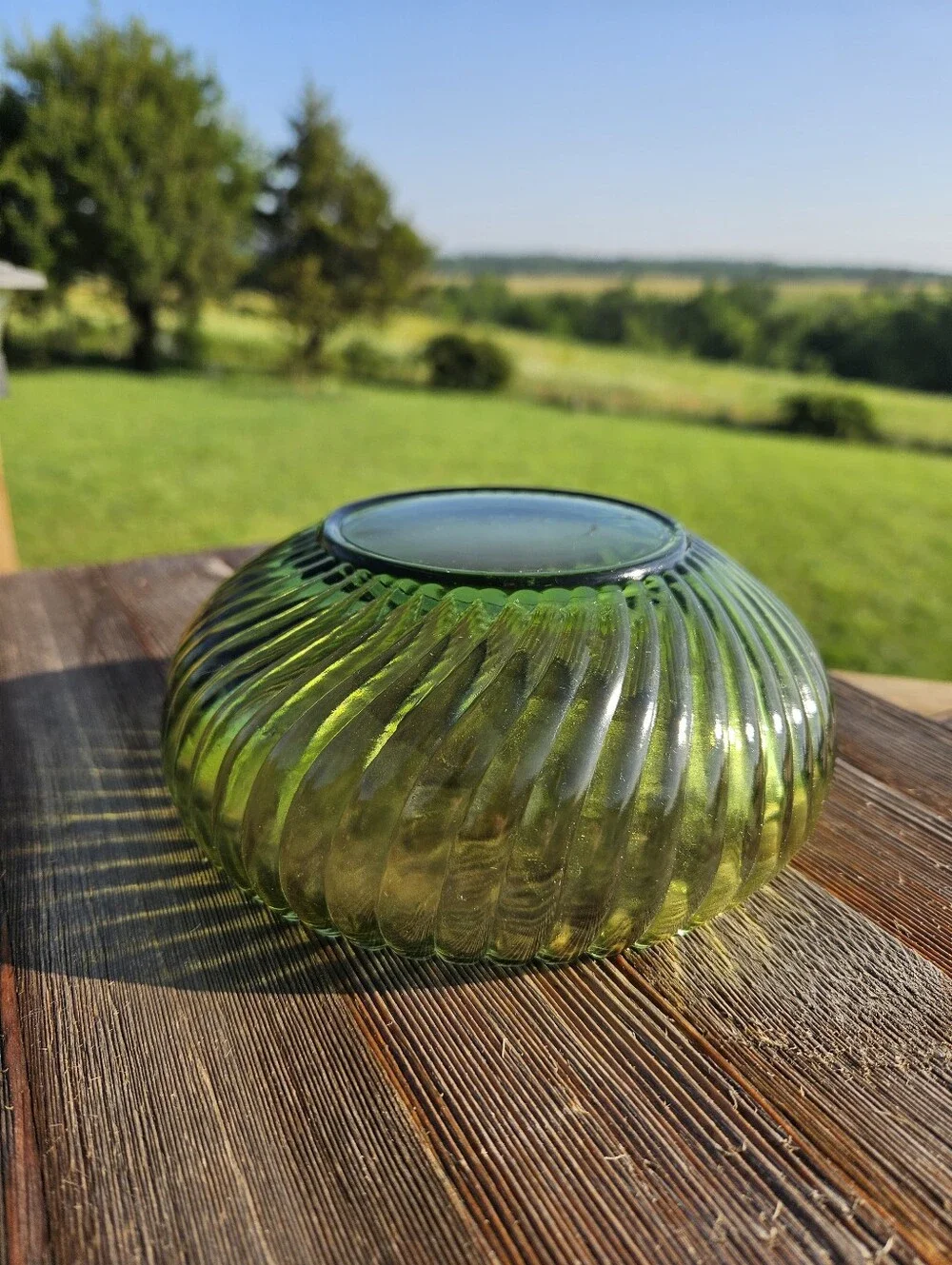 Green glass bowl with vertical ribbed texture #glassbowl #ribbed